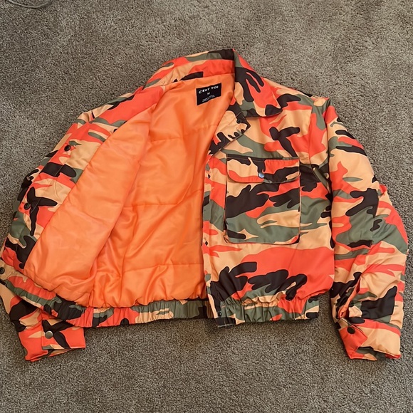 Súper Cute and Colorful Camo Cropped Jacket - Picture 2 of 3